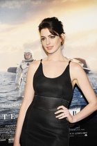 Anne Hathaway : anne-hathaway-1415469501.jpg