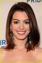 Anne Hathaway : anne_hathaway_1256406635.jpg