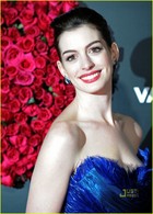 Anne Hathaway : anne_hathaway_1277447031.jpg