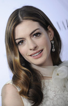 Anne Hathaway : anne_hathaway_1290878048.jpg