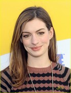 Anne Hathaway : anne_hathaway_1296329325.jpg