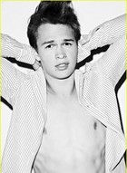 Ansel Elgort : ansel-elgort-1402628701.jpg