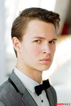 Ansel Elgort : ansel-elgort-1404666032.jpg