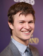 Ansel Elgort : ansel-elgort-1463045761.jpg