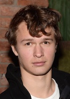 Ansel Elgort : ansel-elgort-1488425041.jpg