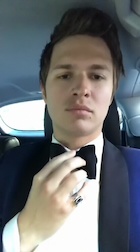 Ansel Elgort : ansel-elgort-1492914241.jpg