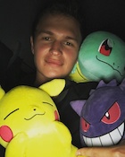 Ansel Elgort : ansel-elgort-1503206281.jpg