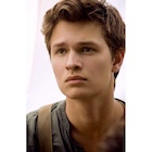 Ansel Elgort : ansel-elgort-1512325523.jpg