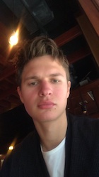 Ansel Elgort : ansel-elgort-1515656161.jpg