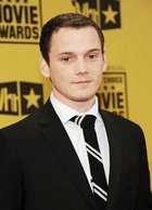 Anton Yelchin : anton-yelchin-1313794729.jpg