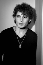 Anton Yelchin : anton-yelchin-1466387185.jpg