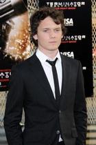 Anton Yelchin : anton_yelchin_1244589300.jpg