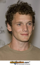 Anton Yelchin : anton_yelchin_1292199476.jpg