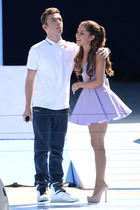 Ariana Grande : TI4U1377458255.jpg