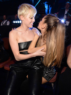 Ariana Grande : TI4U1410128705.jpg