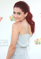 Ariana Grande : ariana-grande-1335500237.jpg