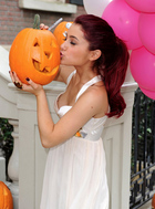 Ariana Grande : ariana-grande-1335597255.jpg