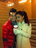 Ariana Grande : ariana-grande-1335601068.jpg