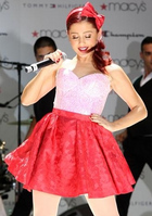 Ariana Grande : ariana-grande-1335842512.jpg