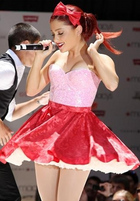 Ariana Grande : ariana-grande-1335845578.jpg