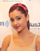 Ariana Grande : ariana-grande-1335847121.jpg