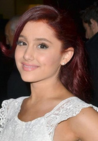 Ariana Grande : ariana-grande-1336029986.jpg