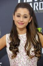 Ariana Grande : ariana-grande-1386507414.jpg