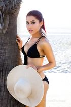 Ariana Grande : ariana-grande-1396794313.jpg