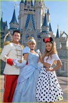 Ariana Grande : ariana-grande-1403713164.jpg