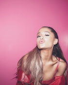 Ariana Grande : ariana-grande-1460247001.jpg