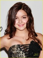 Ariel Winter : arielwinter_1286825610.jpg