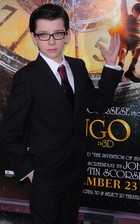 Asa Butterfield : asa-butterfield-1341188454.jpg