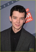 Asa Butterfield : asa-butterfield-1414524940.jpg