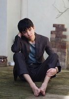 Asa Butterfield : asa-butterfield-1462382477.jpg