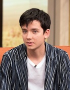 Asa Butterfield : asa-butterfield-1486169281.jpg