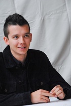 Asa Butterfield : asa-butterfield-1534563302.jpg