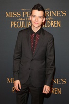 Asa Butterfield : asa-butterfield-1534745101.jpg