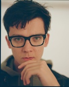 Asa Butterfield : asa-butterfield-1554948721.jpg