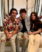 Asher Angel : TI4U1659895979.jpg