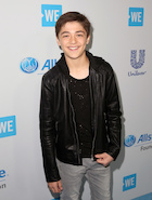 Asher Angel : asher-angel-1509178153.jpg