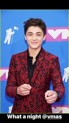 Asher Angel : asher-angel-1534886072.jpg