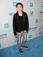 Asher Angel : asher-angel-1535570444.jpg