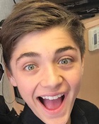 Asher Angel : asher-angel-1540665720.jpg