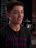 Asher Angel : asher-angel-1548364466.jpg