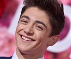 Asher Angel : asher-angel-1551311093.jpg