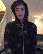 Asher Angel : asher-angel-1551460682.jpg