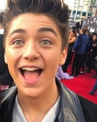 Asher Angel : asher-angel-1558105523.jpg