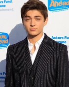 Asher Angel : asher-angel-1558639417.jpg