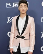 Asher Angel : asher-angel-1565197641.jpg