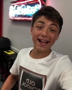 Asher Angel : asher-angel-1565542168.jpg